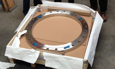 Lap joint flanges packing